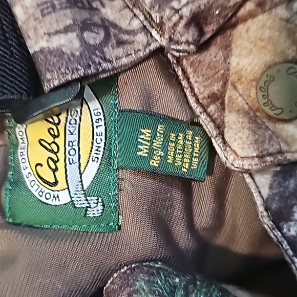 Cabelas insulated winter hunting pants with adjustable straps - Picture 4 of 9